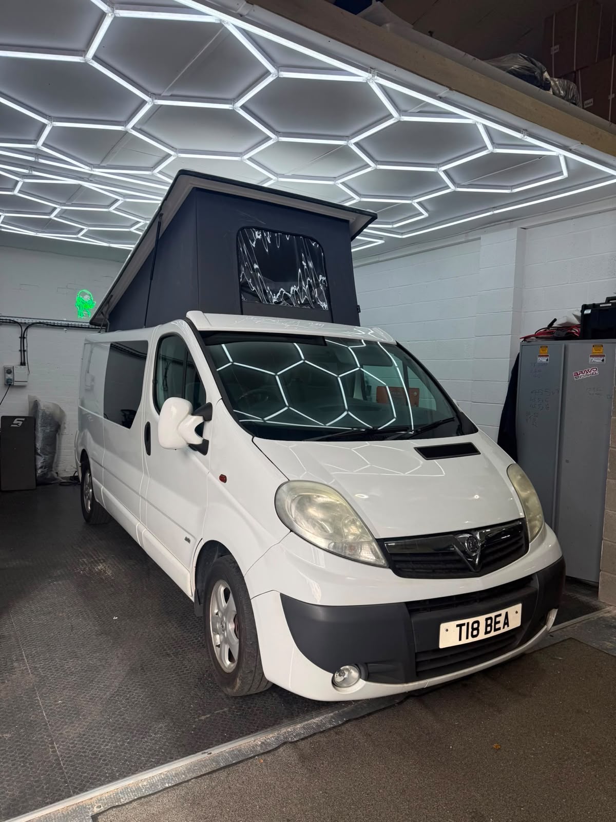 Vauxhall Vivaro poptop